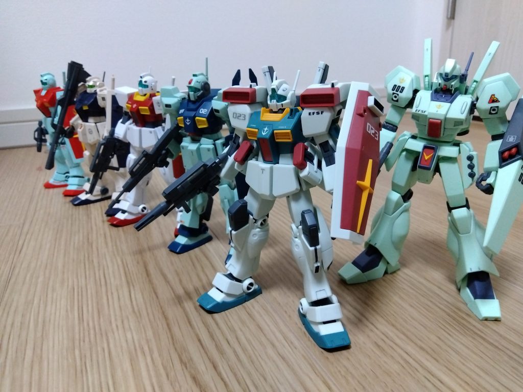 歴代量産機と。左から初代ジム、ジム改、ジムII、ネモ(UCカラー)、ジムIII、ジェガン。