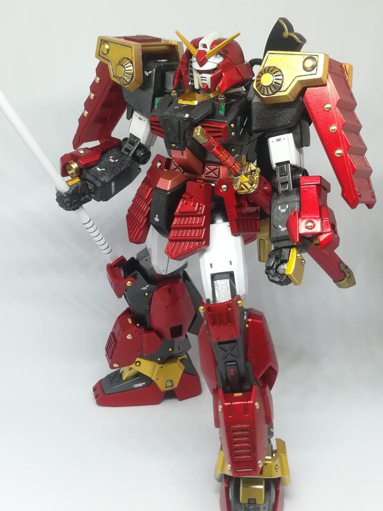 狂四郎はRX-78ではなくMk-Ⅱで作っている そうです。偶然購入していたジャンクMk-Ⅱに、またまたジャンクで、LEGEND BB 武者頑駄無 を見つけ、一気に 作りたい! 熱が上がりました。そうこうしていると、令和のSDW HEROES 78代目武者頑駄無が発売になってました。こちらからミキシングしたほうがカッコ良いとは思いますが、ソレはまたいつか機会があれば。