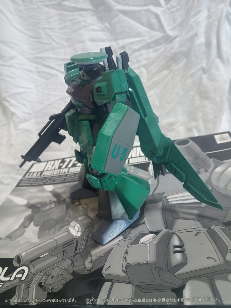 もともとリック・ディアスがジムタイプを上回る高級量産機なので、現場ではカスタムしてこき使われていた原型機に比べてクセはあるものの索敵と機動力による高速戦闘仕様は、ジオン出身のパイロットに好まれた