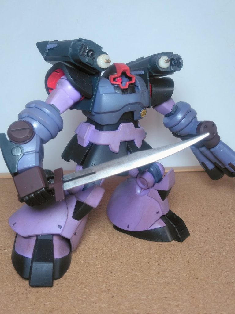 ハイ!ご覧アレ❗この力溢れる右腕を💪😤💨💨💨・・・あっ、皆様が何を仰りたいのか判ります😳💦ソコはソレ!黙っているのが優しさですよぅ😚序でに両肩に「試製ドワッジ・ユニット」装備しときますね 😁