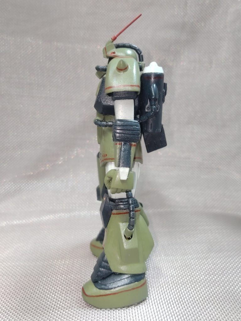 横から今回脚周りをヤスリを掛け直ししました。