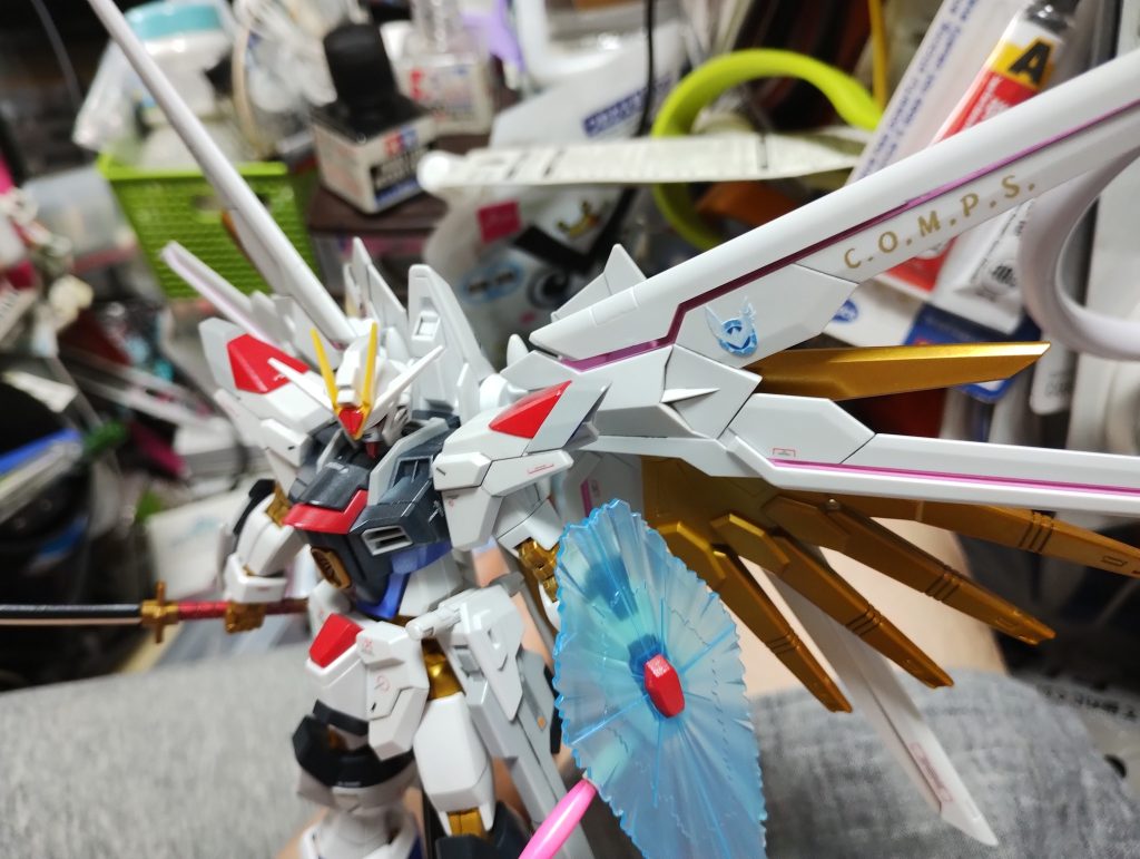 マイティフリーダム自作デカール簡単パール塗装–3枚目/制作者：@dottan_8105