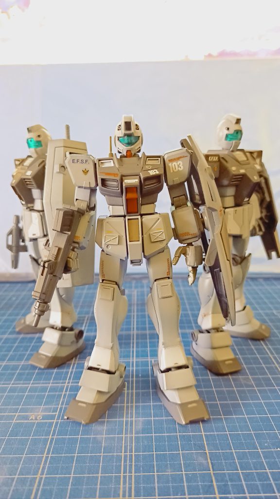 コマンドの細身スタイルは格闘でも動けそうな感じで良いですね〜