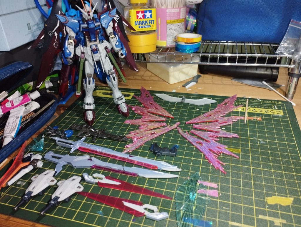 武器類一覧です。机の上汚くて申し訳ない、、、