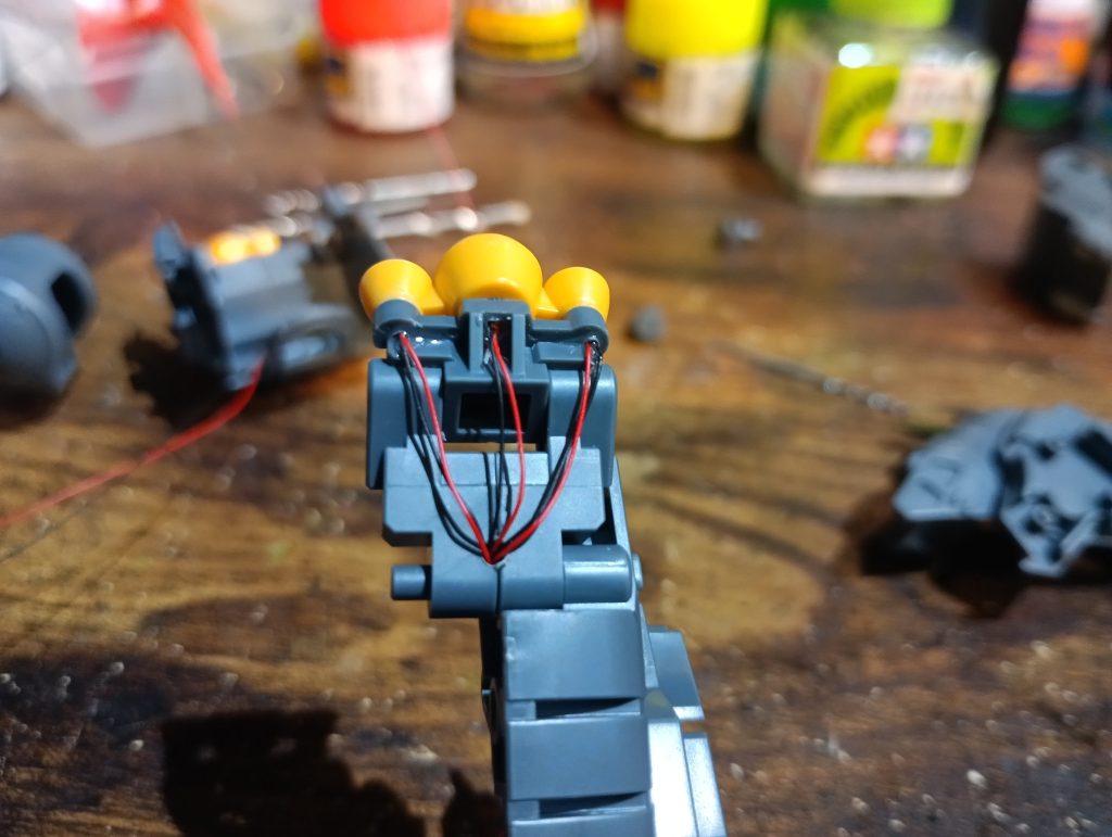 肩バーニアの配線その2