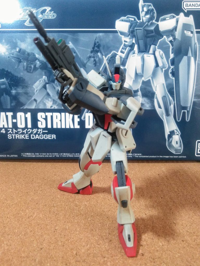 素体となる ダガーL が良キットなので当然この子も優秀です 😍💕ライフル もこんな風に両手保持が可能なのです 😋