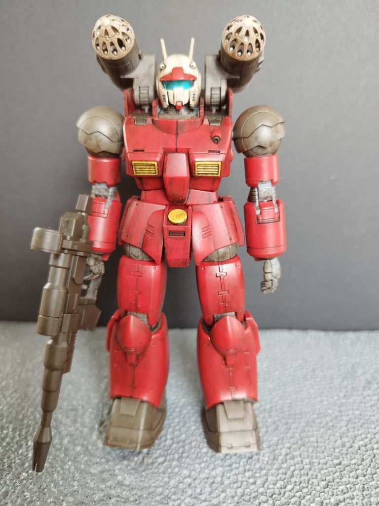 こちらはゲート処理、超簡単ウェザリングだけ(zaku-kao2)