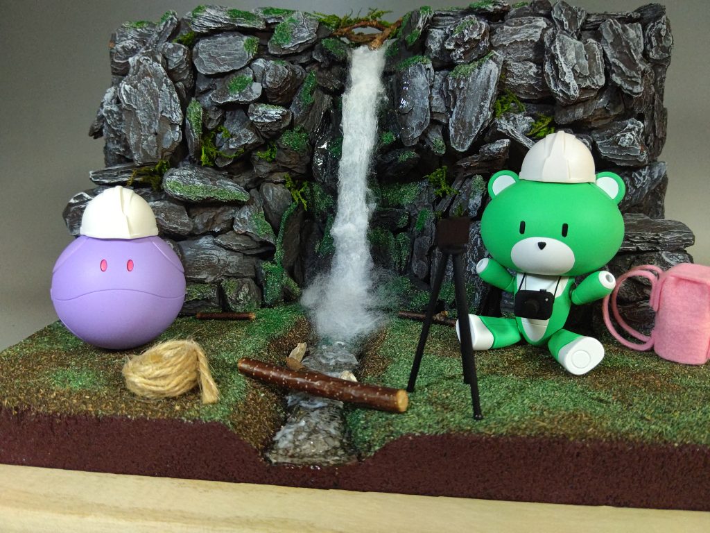 プチッガイの滝めぐり–2枚目/制作者：滝 由佳理