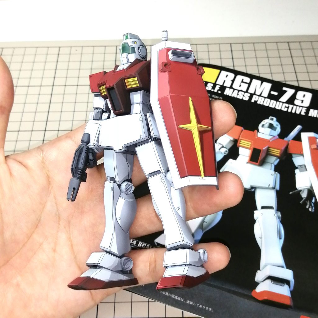 定番の手持ちショットから