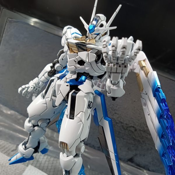 ガンダムエアリアル　バエル風（機体色）