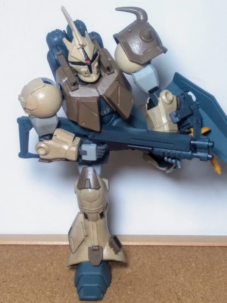 と、いう訳で 『YMS-15De ギャン トロピカル テスト タイプ 』 🧐HG黎明期のRevive版ではナイ方のギャンを再登板です 😁テストタイプなのでカラーリングもマチマチなのです 🤣🤣🤣 先ずは漢の武装『 ショット ガン』❗❗ 😋