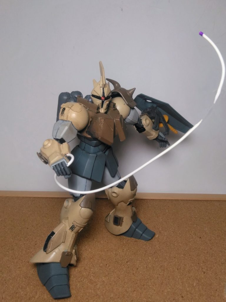 近接戦闘主体の地上戦用機体ならばコレですよね❗この右腕に内包された謎理論な武装 『 ヒート ロッド』😤💨どんな相手も叩き伏せるっ❗❗ 😁今回は判別しやすい様にホワイトで 😚