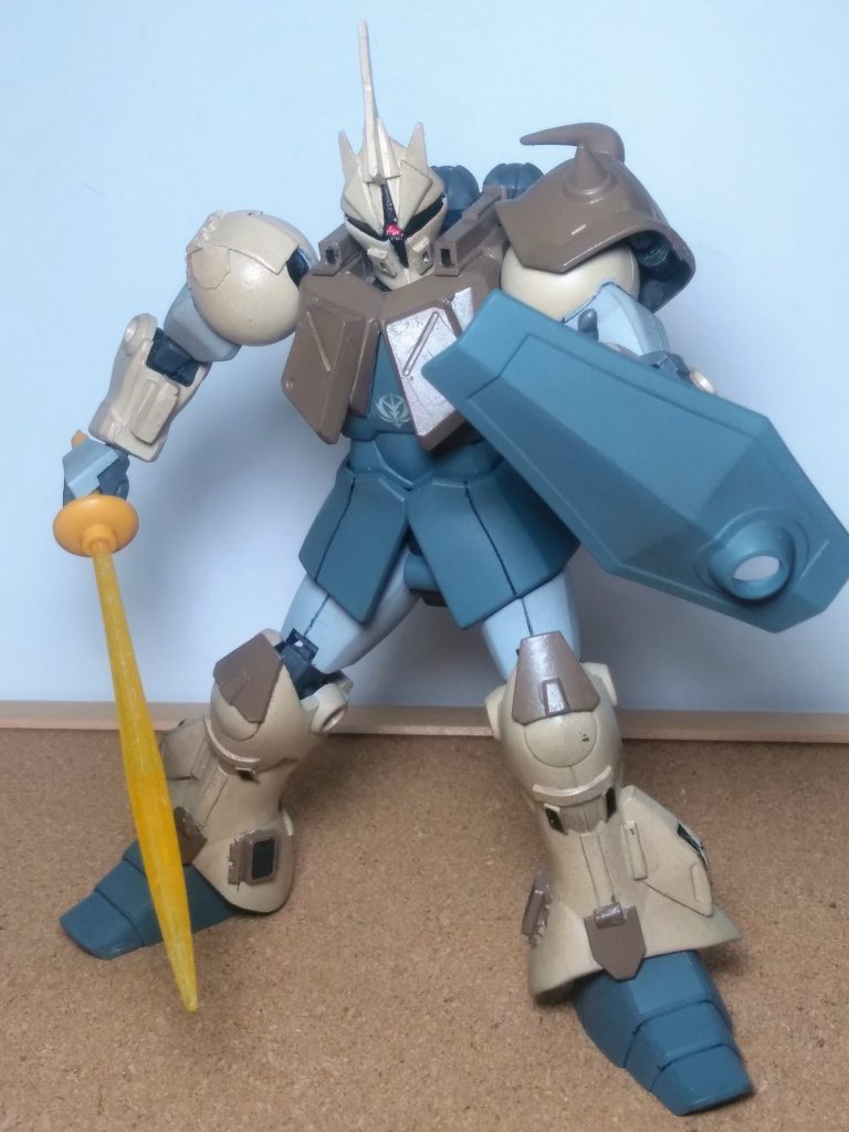 例えテスト タイプだとしても!ギャンなのだからこの武装は外せません❗『 ビーム サーベル 』抜刀ですっ❗😁