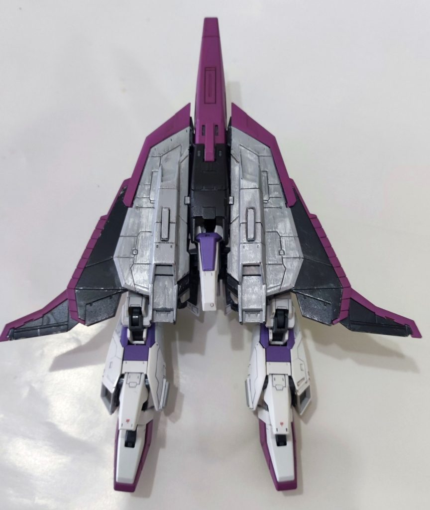 背面はこちら。展開翼部分は塗装が剥げそうだったので、地のまま+チッピングのみです。