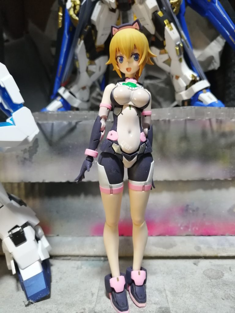 素体です今更見ると既につや消しが剥げたりしてなんかこ汚くなってますね…