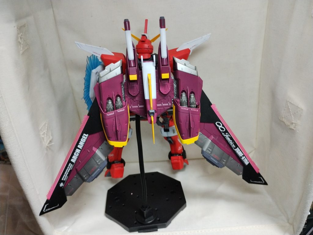 ＭＧのデカールはカッコいいですね。