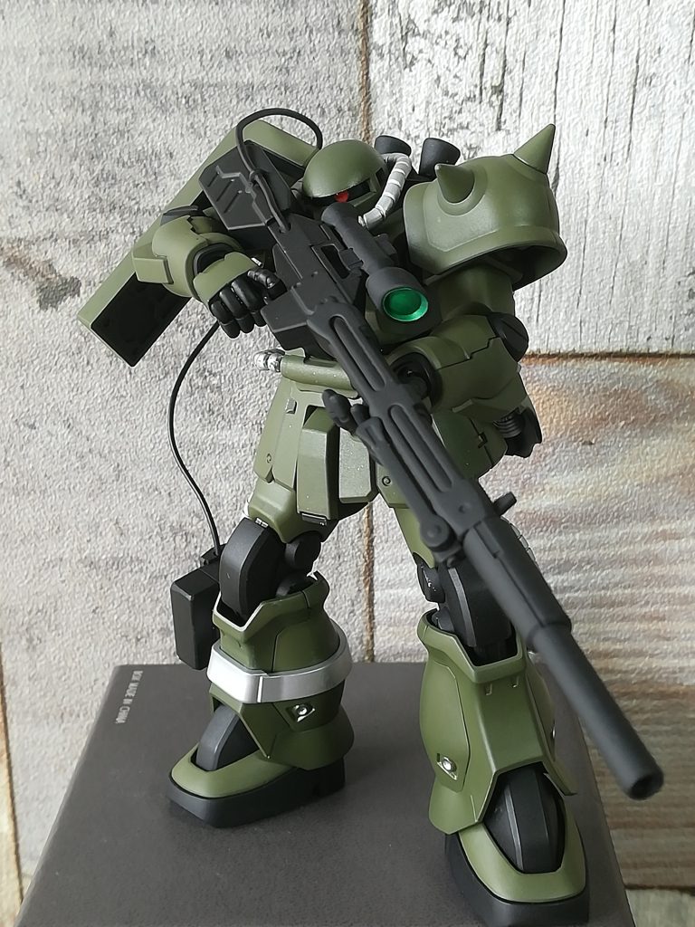 改修せずとも外付けでスナイパー仕様にできる兵装、をモットーに作成脚部バッテリーから電力を供給