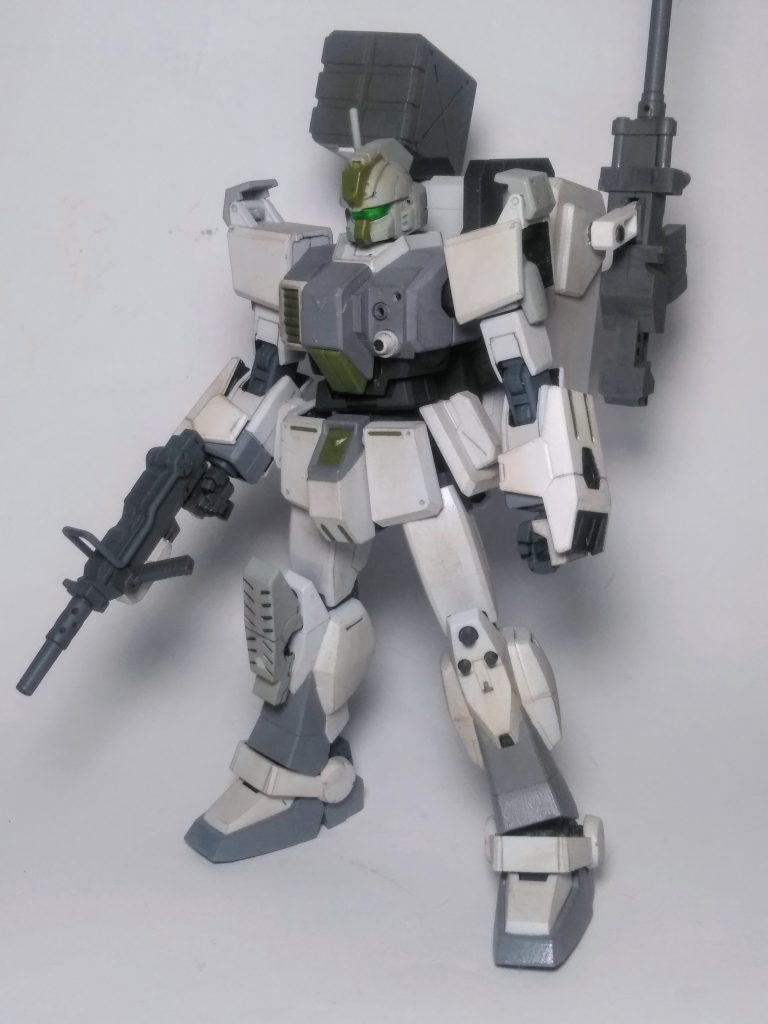 『ダディズ プリーチ中隊のアルカード大尉』は『トリントン基地』へ転属と成りました。そんな『トリントン基地』には色々な兵士が居る様です。今回は小隊編成にて各種任務をコナす部隊『OSTRICH Club 小隊所属 ドラゴンソルジャー・アッパーアイランド准尉 搭乗機 Ez-SR Ⅱ エリミネーター』をご紹介😆・・・それにしても😥 長い上にパイロット名の圧が凄い 😅