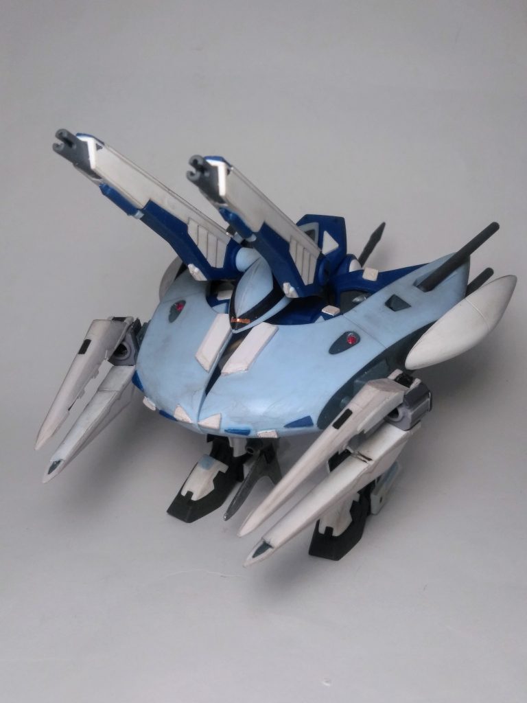 ようヤット再販されましたこの子 🤭SEEDコンに参戦するにアたり当たり前に円盤状🛸のナニか❓ではツマラナイのでチョッと弄ってみました 😁改造蛇足作業により甲殻類の様なシルエットを再現 😤💨 デキタカナァ?・・・そしてコウイう変態工作は何百通りの作例がこの世に存在するのだろう? 😩💦