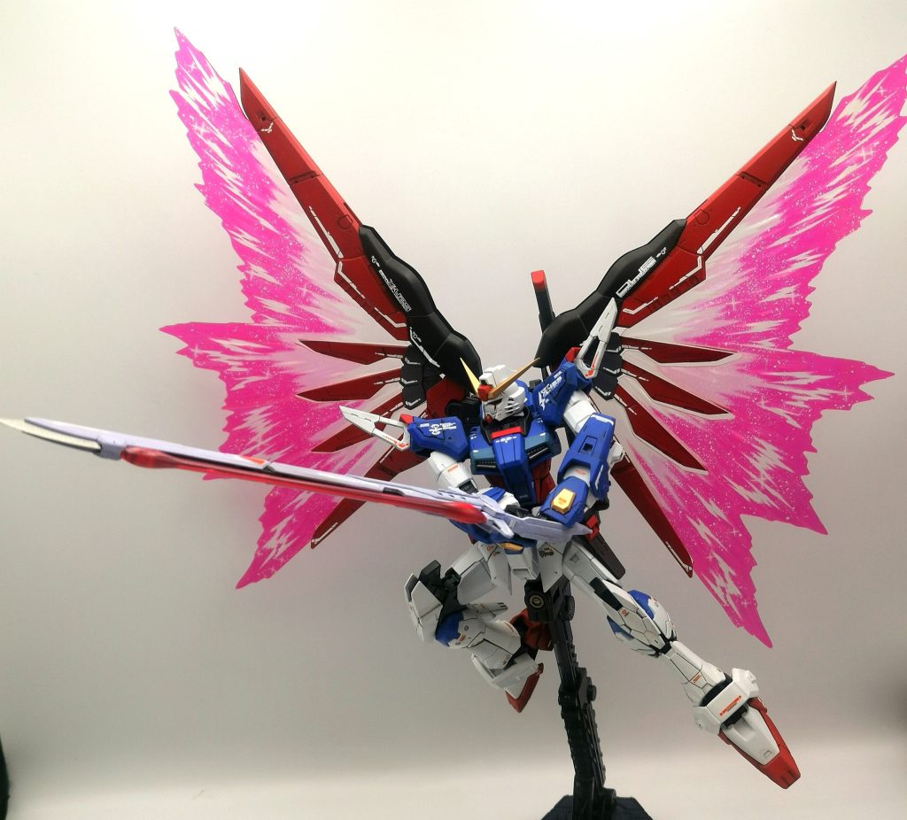 斬りかかるより刺突のイメージの強いアローンダイト。