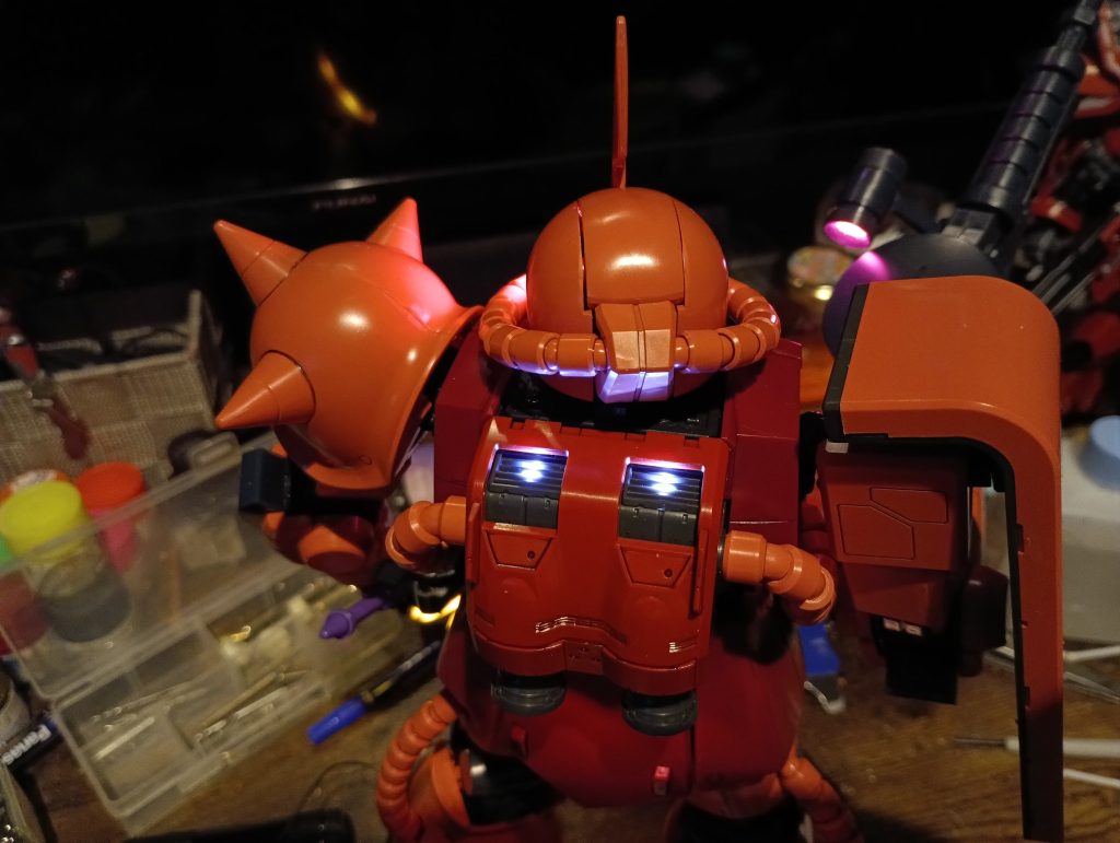 物足りなかったんでダクトに白を入れてみました👍