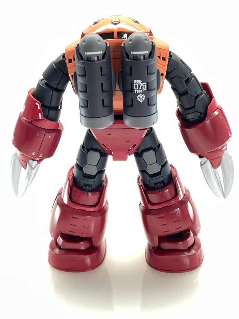 背面より。バックパックのカラーリングは、グレー系に変更しています。