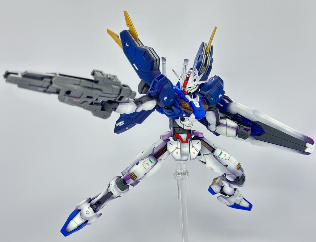 SEED撃ち！最新キットはよく動いてカッコいいポーズが決まりますね〜