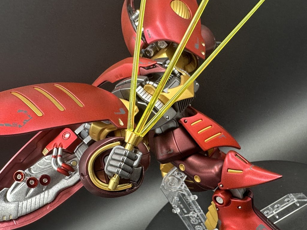 キャンディ塗装で仕上げた後、つや消しのトップコートをすることでマットなキャンディ塗装になります。光沢とはうってかわり、渋めの仕上がりとなります。(iori_sei)濃さを変えたツートンのマットキャンディ塗装にすることで、デザイン性を出してみました。