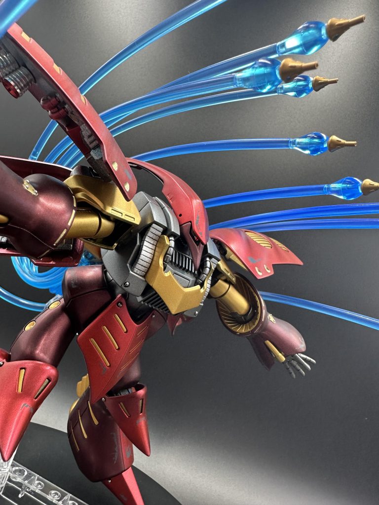 オプションキットのファンネル射出キットを装着。キュベレイといえばやはりファンネルですね!(gundam-kao2)