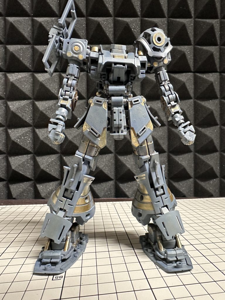 内部フレームがカッコ良すぎてしばらくこのままで制作がストップしました笑