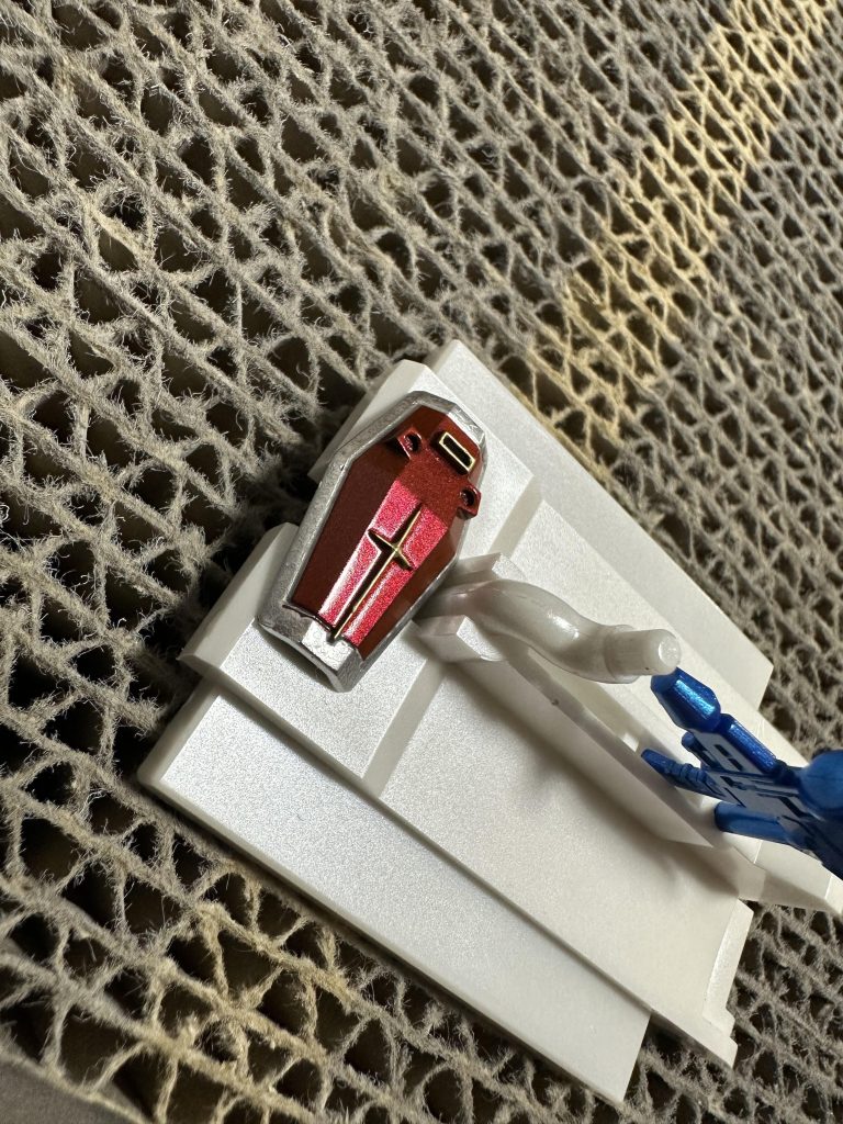 武装パーツもしっかり再現されています。これらも光るようにしています。