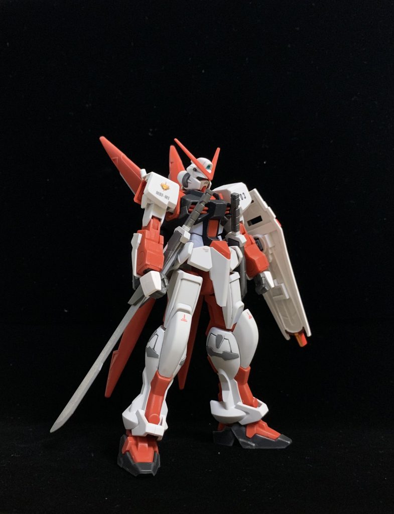 前回製作したものが102号機でしたので、103号機としております。以下、軽くアクションポーズです。