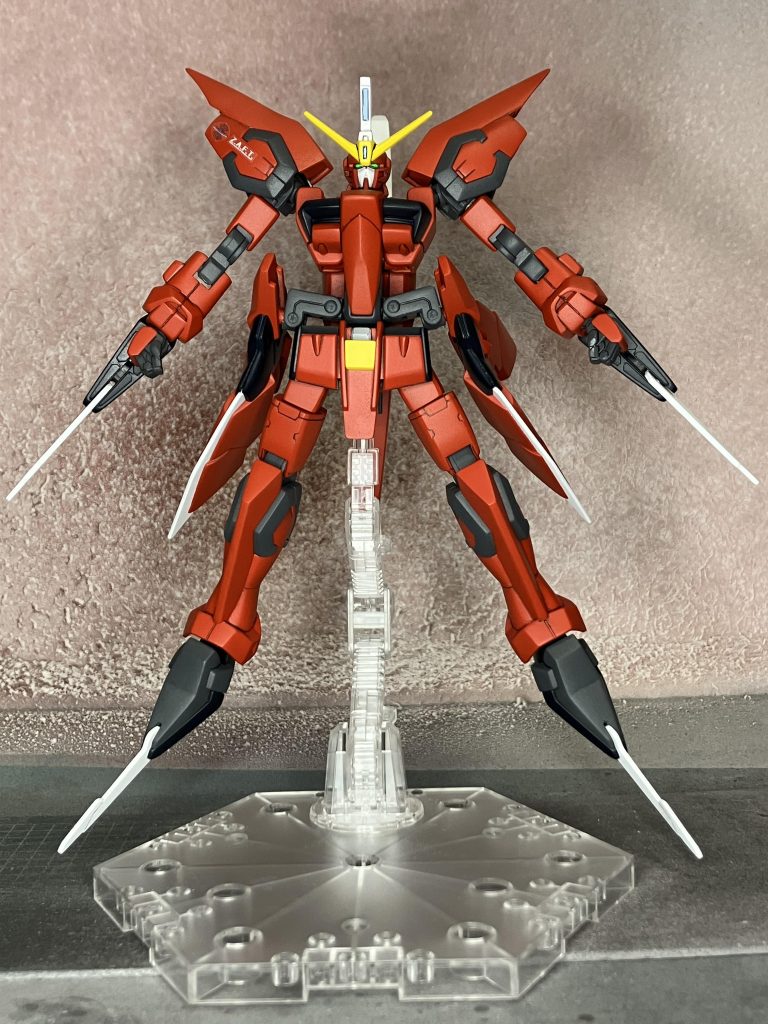 滲み出るボス感ポーズ