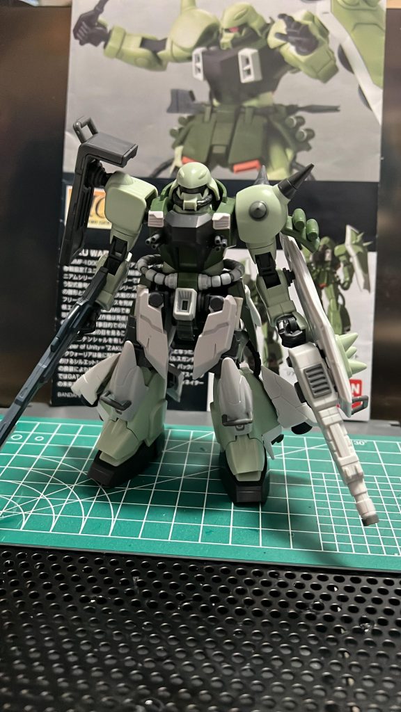 足の装甲は主にフェイクニューのパーツと後ろにゼルトザームにサタニクスも使用