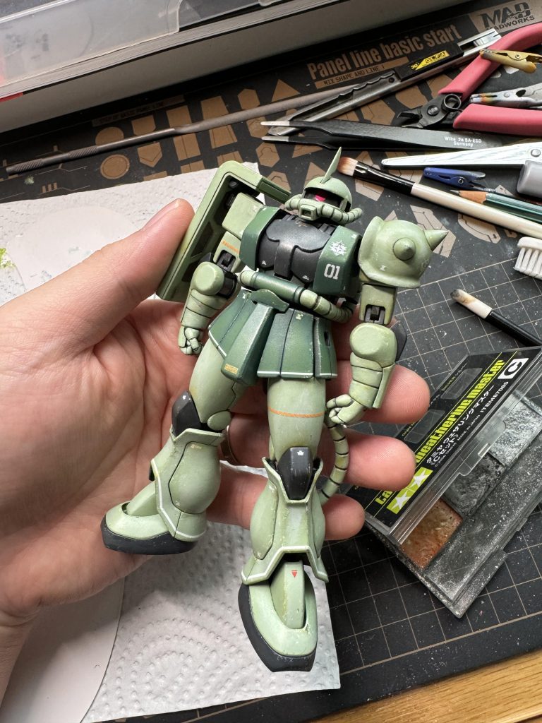 Also, for certain parts I used Tamiya Weathering Master to give additional shadings and finishings. I highly recommend the use of gun metal colours on navy/black colour parts - it gives the part exceptional finishings.