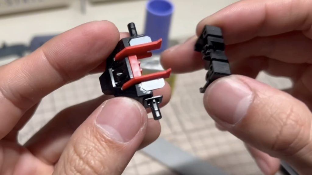 胴体は正攻法の合わせ目消しを諦めないと塗り分けがえらい事になりそうだったので､段落ち化+パーツ前面にだけプラ板を貼ってディテールUPと合わせ目隠し効果を持たせて対処しました。