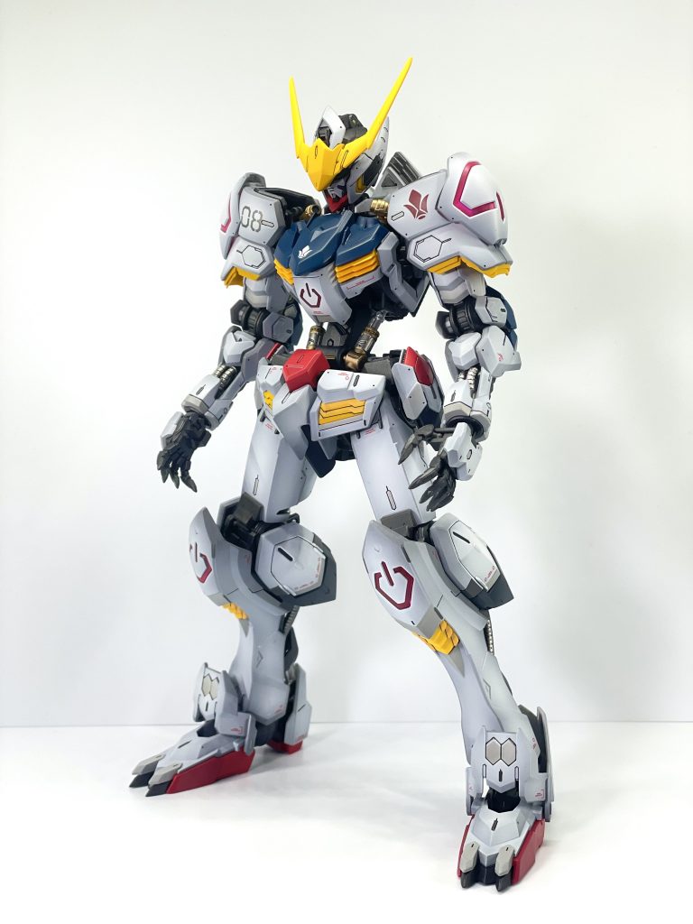 店舗に鉄血のオルフェンズのデカール売ってなさすぎて待ち切れずプレバンに駆け込みました。どうしても鉄華団のマークが肩に欲しかったんです…。