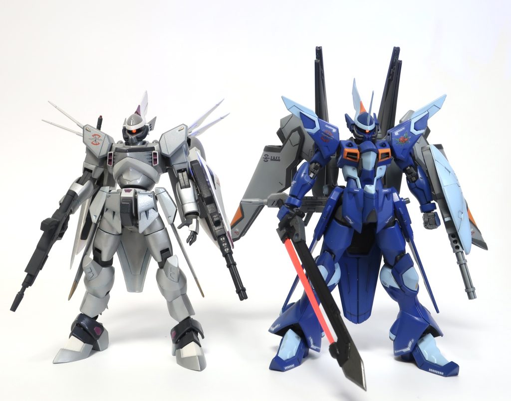 シグーとの比較。シグーも改造して四肢が長くなってますが、ギャンシュトロームの脚にしたことでさらに足長になりました