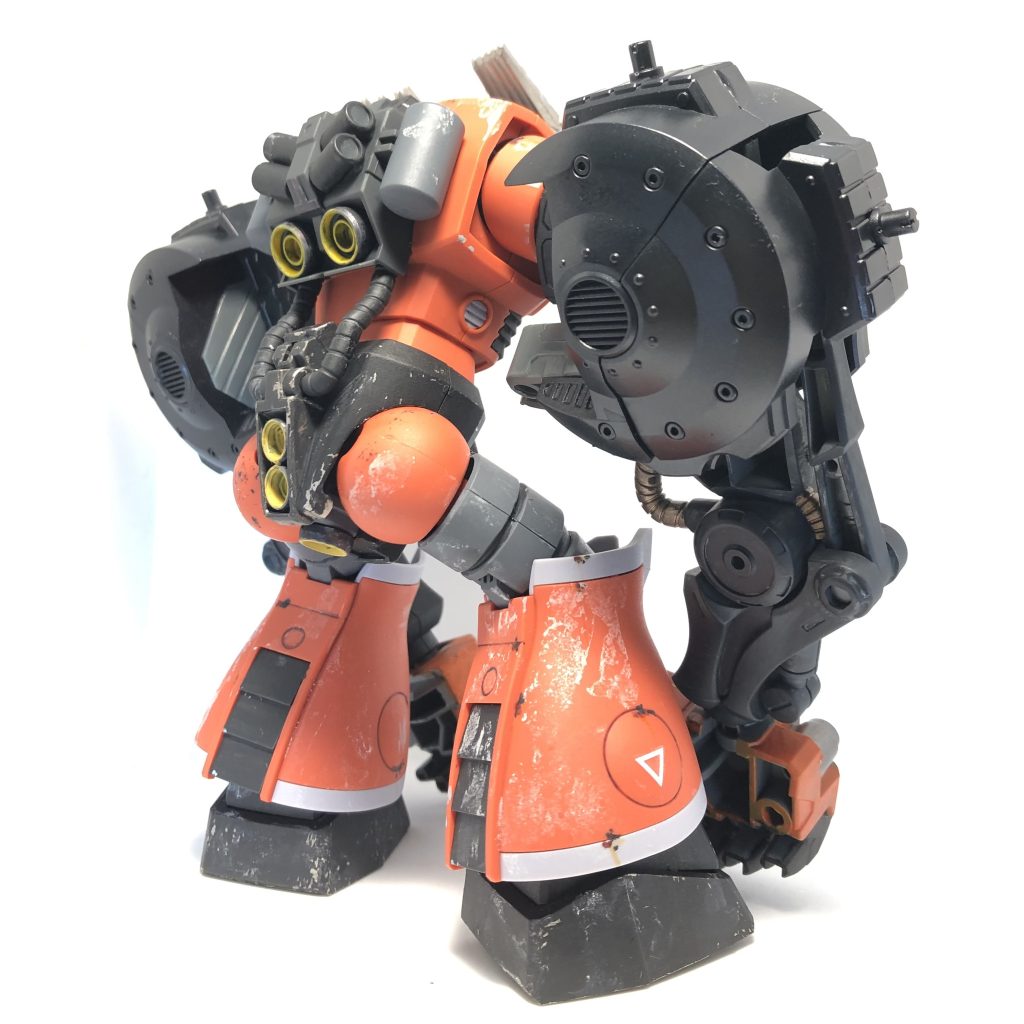 後ろから見てもゴリラマッチョです💪