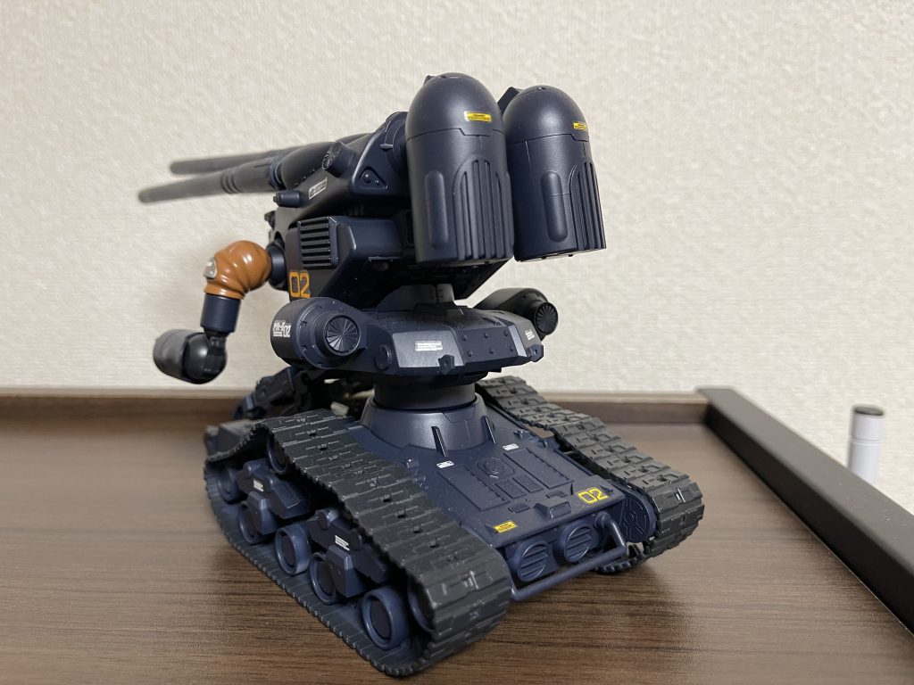 塗装については少しオリジナルとは違うかもですね。黒強めの紺色を調色して塗装してます。