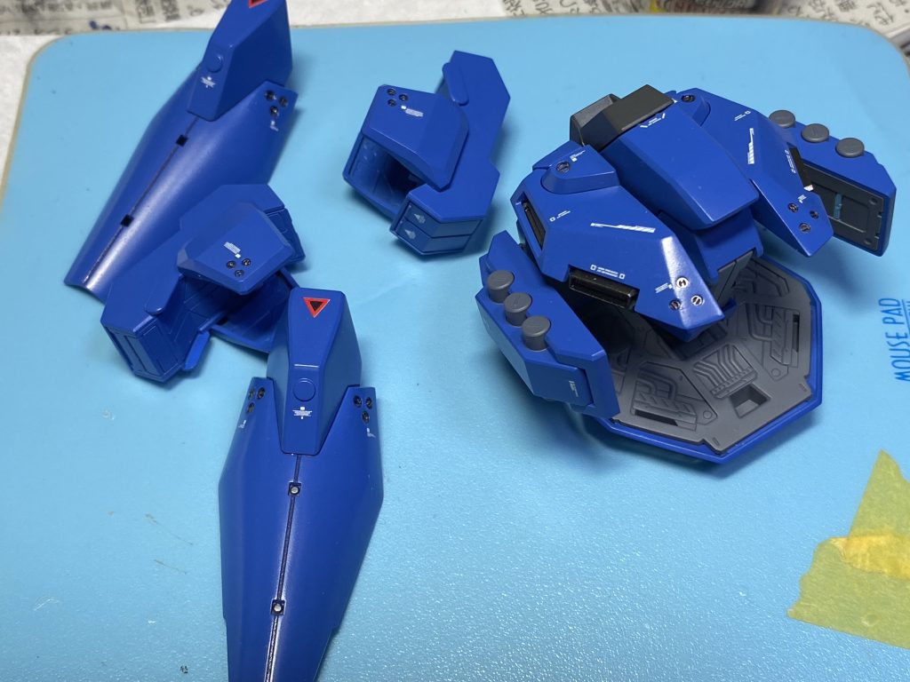 各部にエッチングのマルイチモールドを埋め込み。