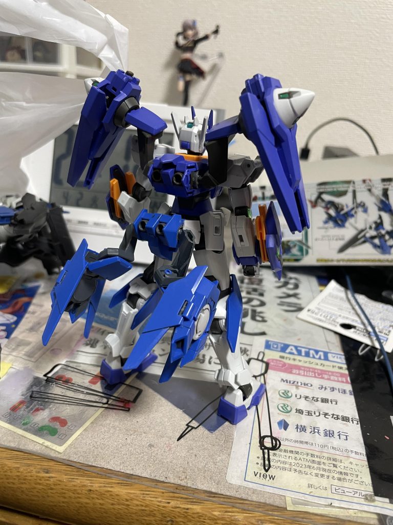 腰にダイレクトに接着しました 意外と取れないです