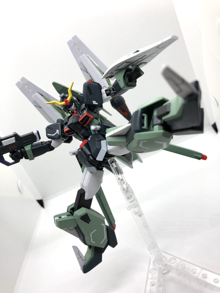 セカンドステージシリーズは可変機が多いからか膝が無改造でよく曲がるのがよき