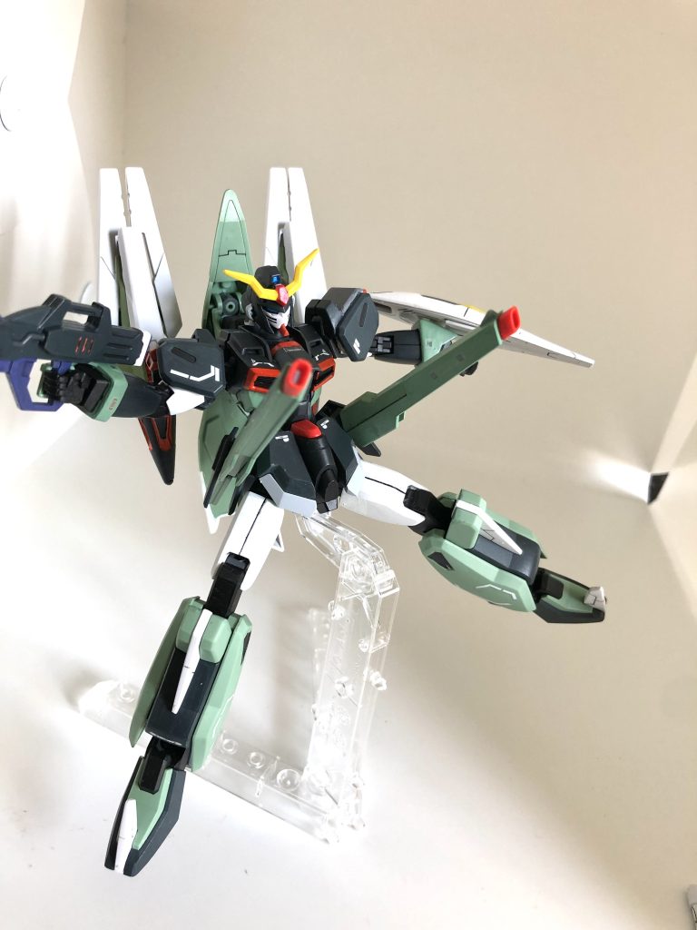 腰レール砲はライフリのものだと、カオスよりフリーダム感が強く出てしまったのでマイフリのものを使用。