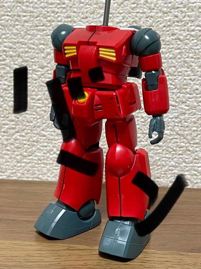 T「え、ガン、キャノン？」H「そうですね。」T「何でガンキャノン？ぼくガンキャノンになるの？？」H「いや、ガンタンクですよ。」T「？？？話が見えない。」H「まあまあまあ、まずは着てみてくださいよ。」T「・・まあ、着てみるけどさぁ。」