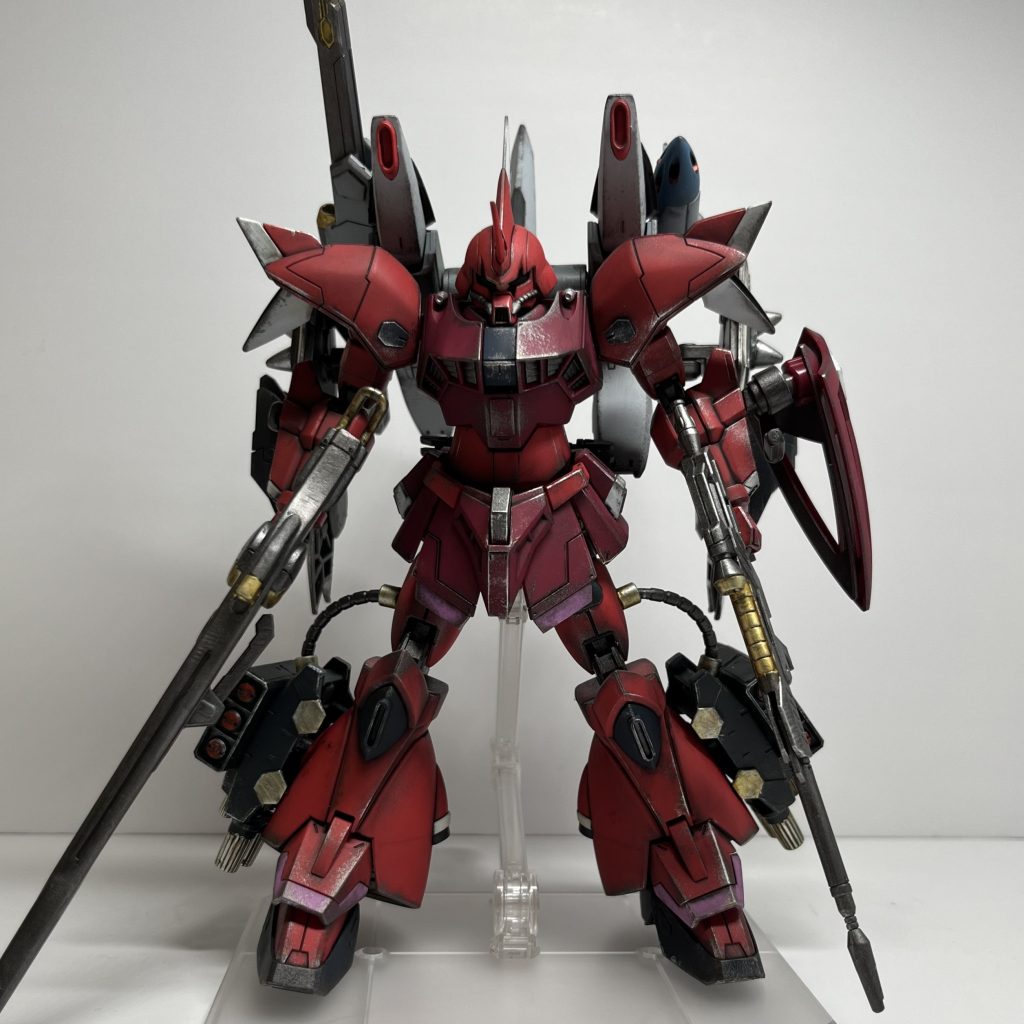 核攻撃を受けてボレロが損傷し、急遽バックパックを換装。同期のレイが搭乗していたザクウォーリアのブレイズウィザードを装備し、脚部には高機動スラスター+3連ミサイルポッドを搭載。