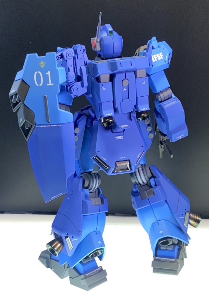 「01」「▽」マーキングはMDプリンタで印刷したデカールを使用。デカール貼り付け後、ウレタンクリアでデカール周りを厚目にコートして段差消しをしています。自作デカールと大きめのデカールは段差が目立ちやすいため研ぎ出しも行っています。(ツヤ消し仕上げの場合、小さなデカールは十分にクリアーが載っていれば、研ぎ出し無しでも最終のツヤ消しコートで段差はほぼ見えなくなります。)