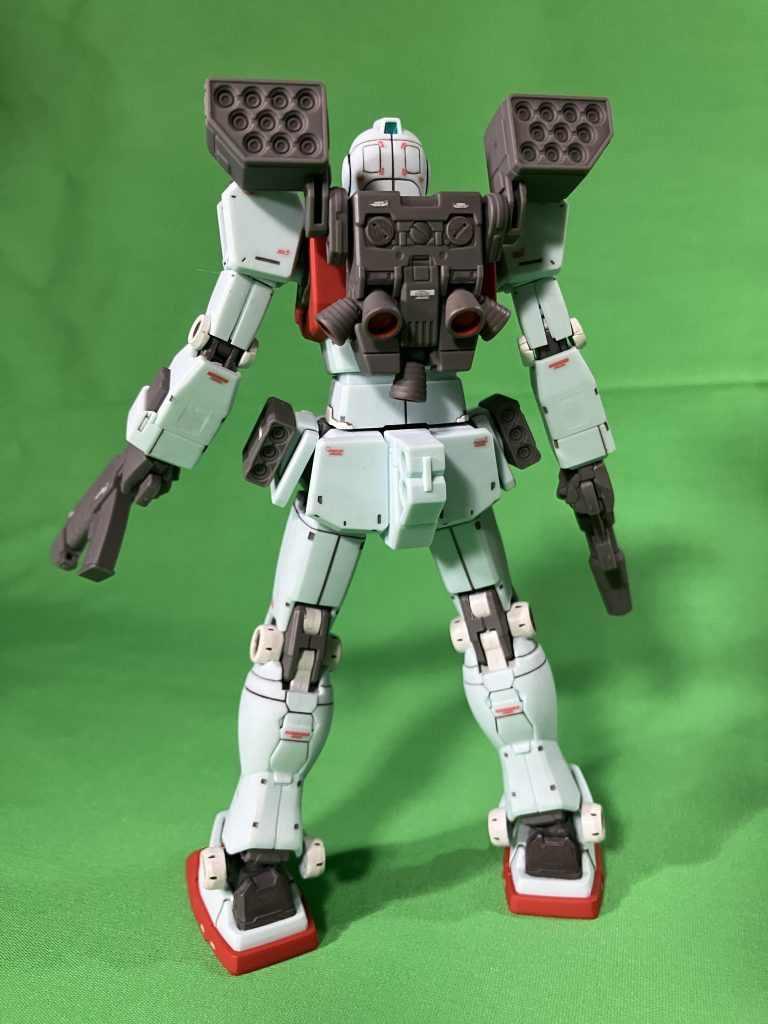 普段は水転写デカールなんですが付属のマーキングシールでやってみました。余白を切ってあげてつや消し吹けば結構綺麗になりますね。