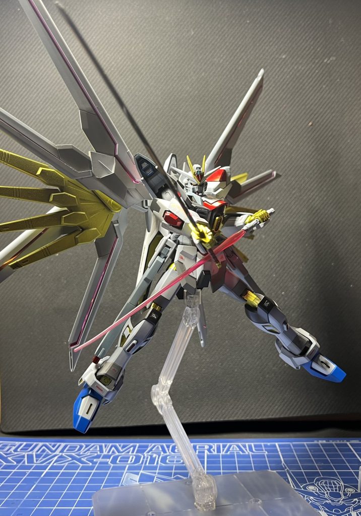 SEEDの映画はデスティニー終了後に情報が出ていたのですが、放送当時の評価が良い印象では無く、OOが先に映画化された時には、SEEDの映画は無かった事にされたのかと、残念に思っていましたが、令和の時代に復活するとは思いませんでした。シンの活躍も見れて満足です。