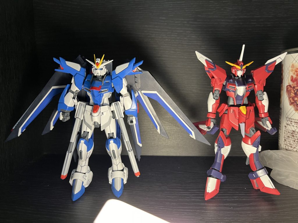 並べてのところ。かっこいい。手首が弱い気がする。